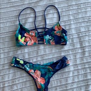 Rip curl bikini set tropical